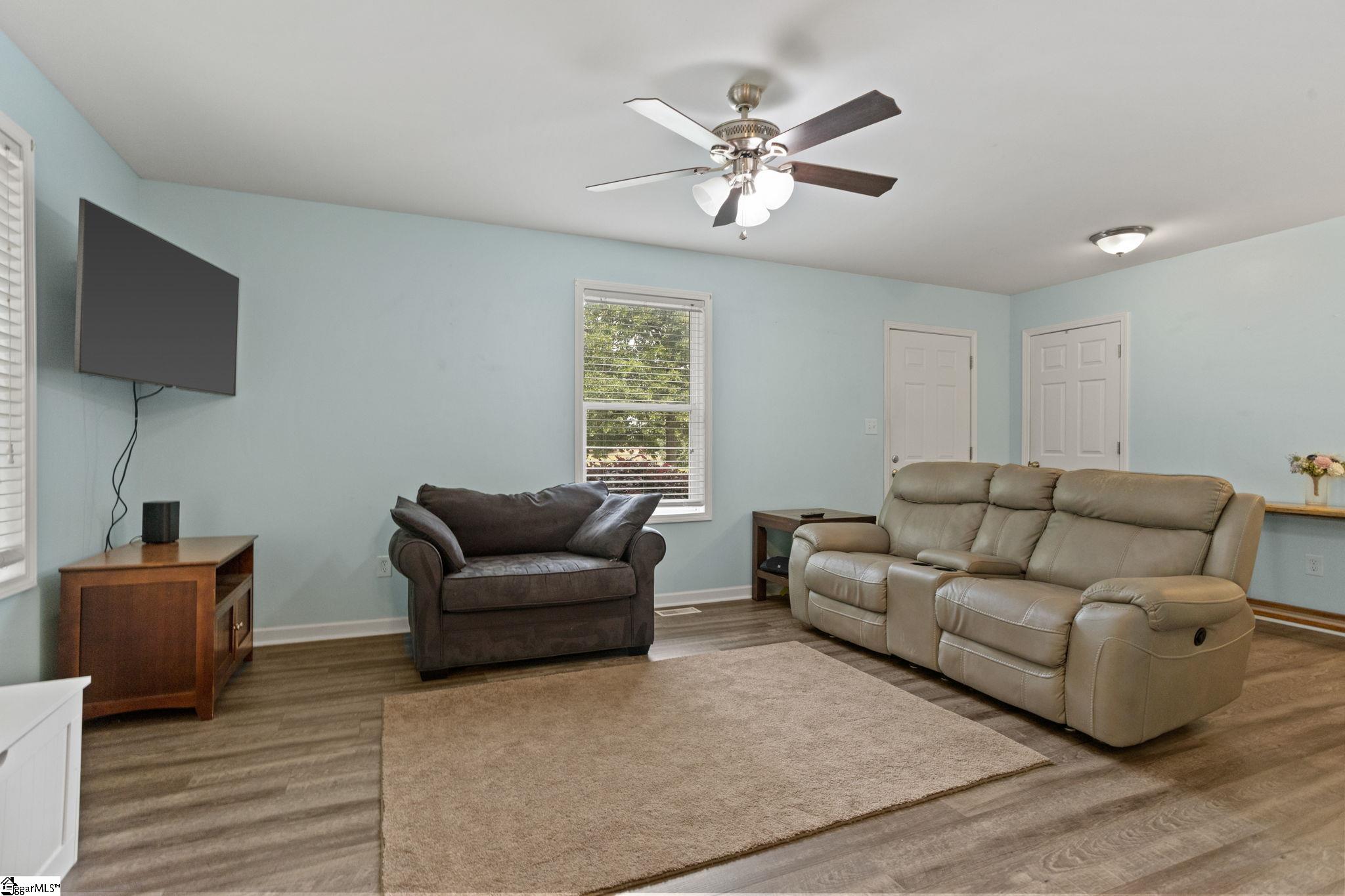 300 Burgess School Road Pelzer, SC 29669 - Photo 6 of 29
