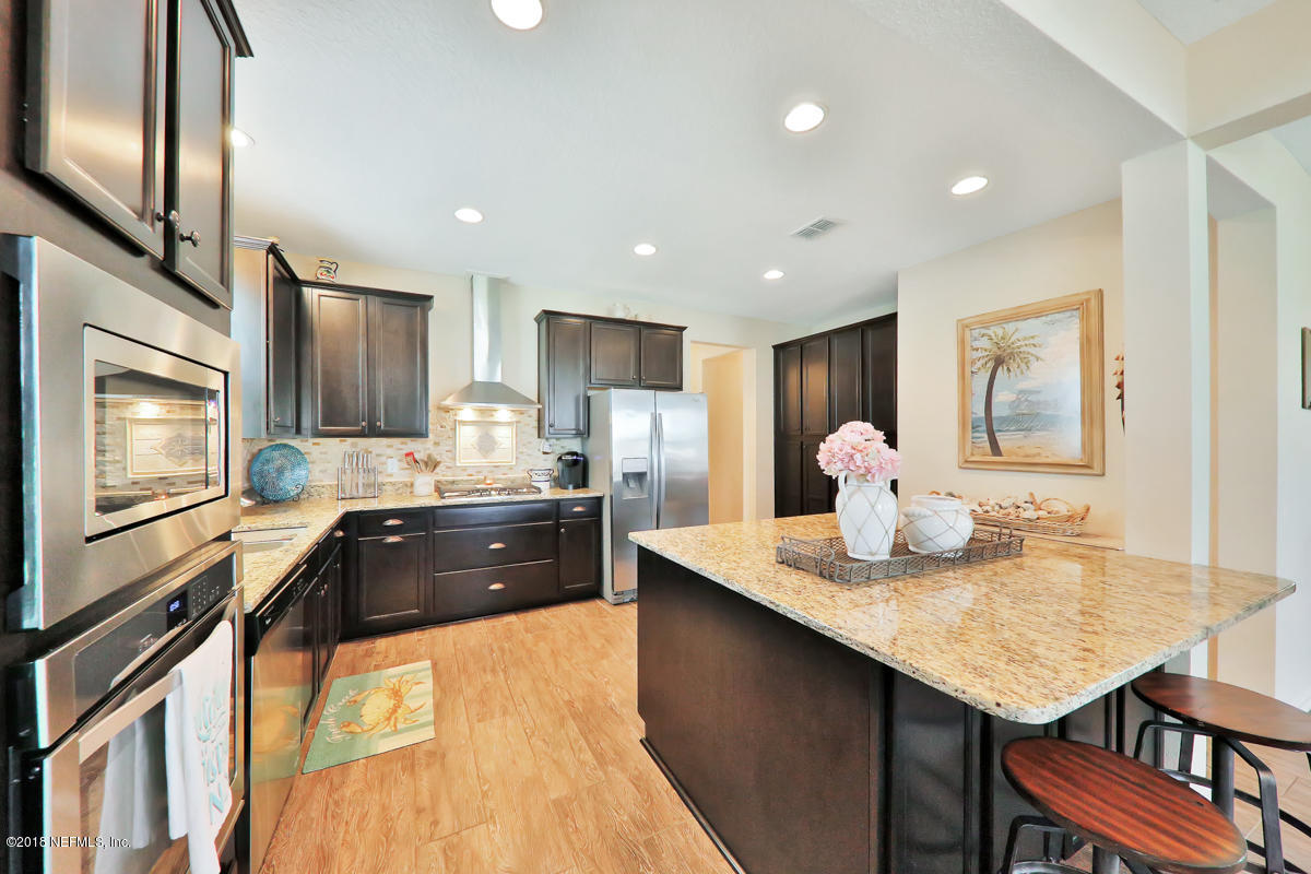 108 Rambling Water Run St. Johns, FL 32259 - Photo 15 of 19 Kitchen
