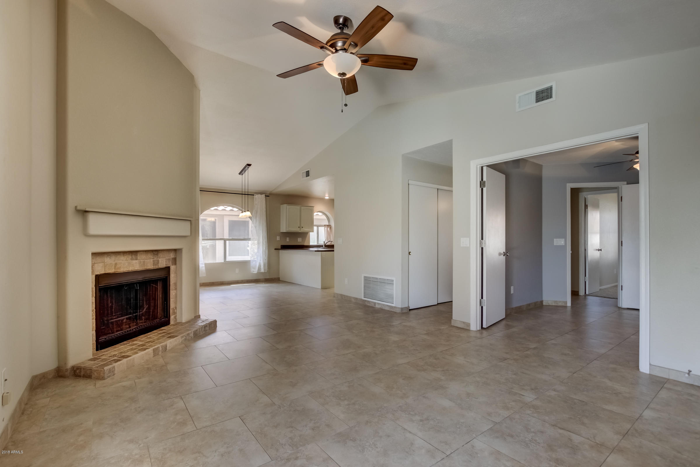2927 East Amber Ridge Way Phoenix, AZ 85048 - Photo 4 of 22 2927 E Amber Ridge Way-9