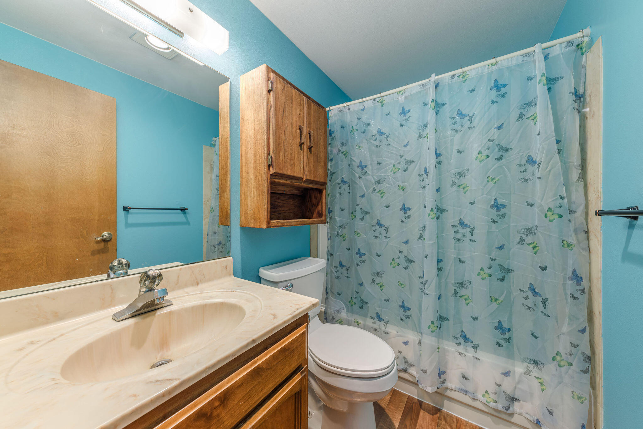 1532 Roberts Road Medford, OR 97504 - Photo 23 of 42 Bathroom