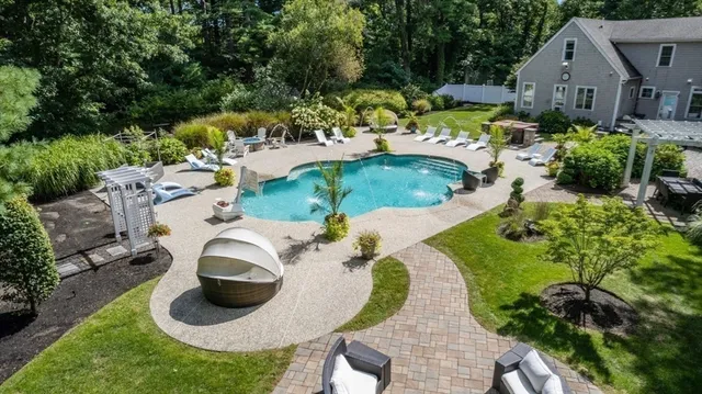 $1,795,000 | 45 Summer Street, Duxbury, MA 02332