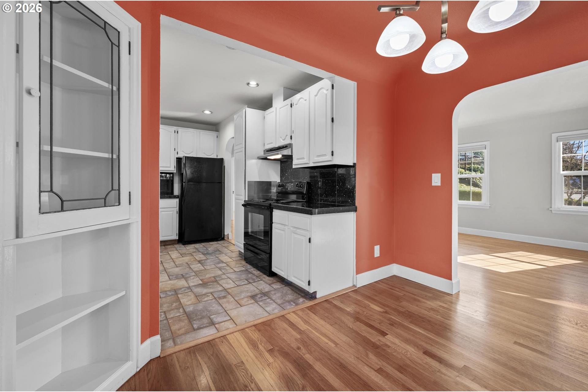 1815 Southwest Sunset Boulevard Portland, OR 97239 - Photo 9 of 36 Gallery Image 9