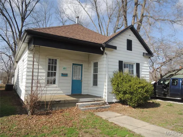 $40,000 | 407 North 8th Street, Vandalia, IL 62471