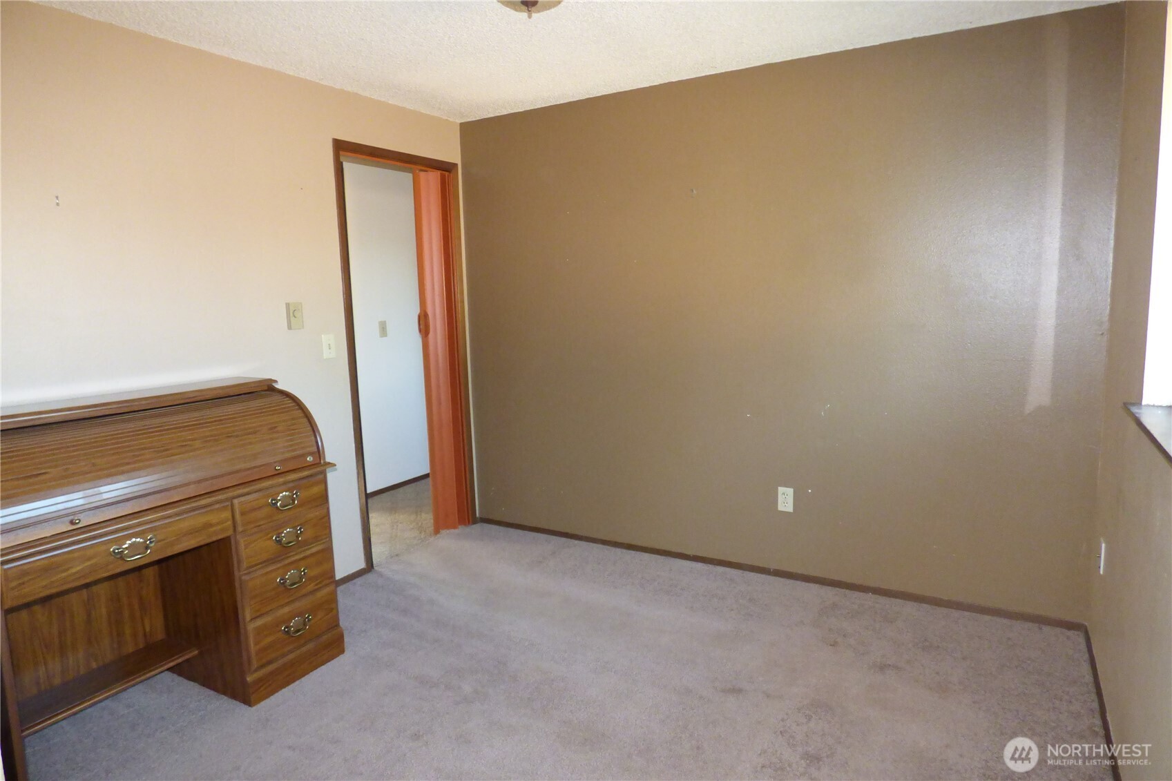 2306 Boulevard Road Southeast Olympia, WA 98501 - Photo 14 of 25 Gallery Image 14