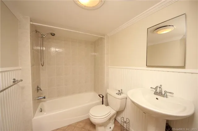 $8,500 | 950 Rock Rimmon Road, Stamford, CT 06903