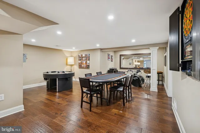 $1,795,000 | 825 Springbank Lane, Wayne, PA 19087