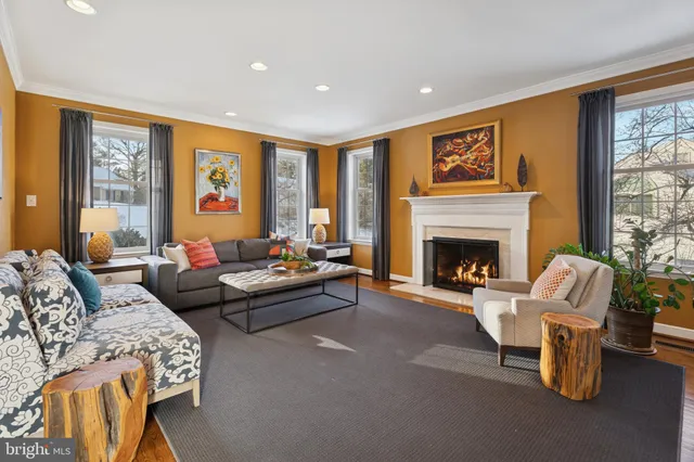 $1,795,000 | 825 Springbank Lane, Wayne, PA 19087