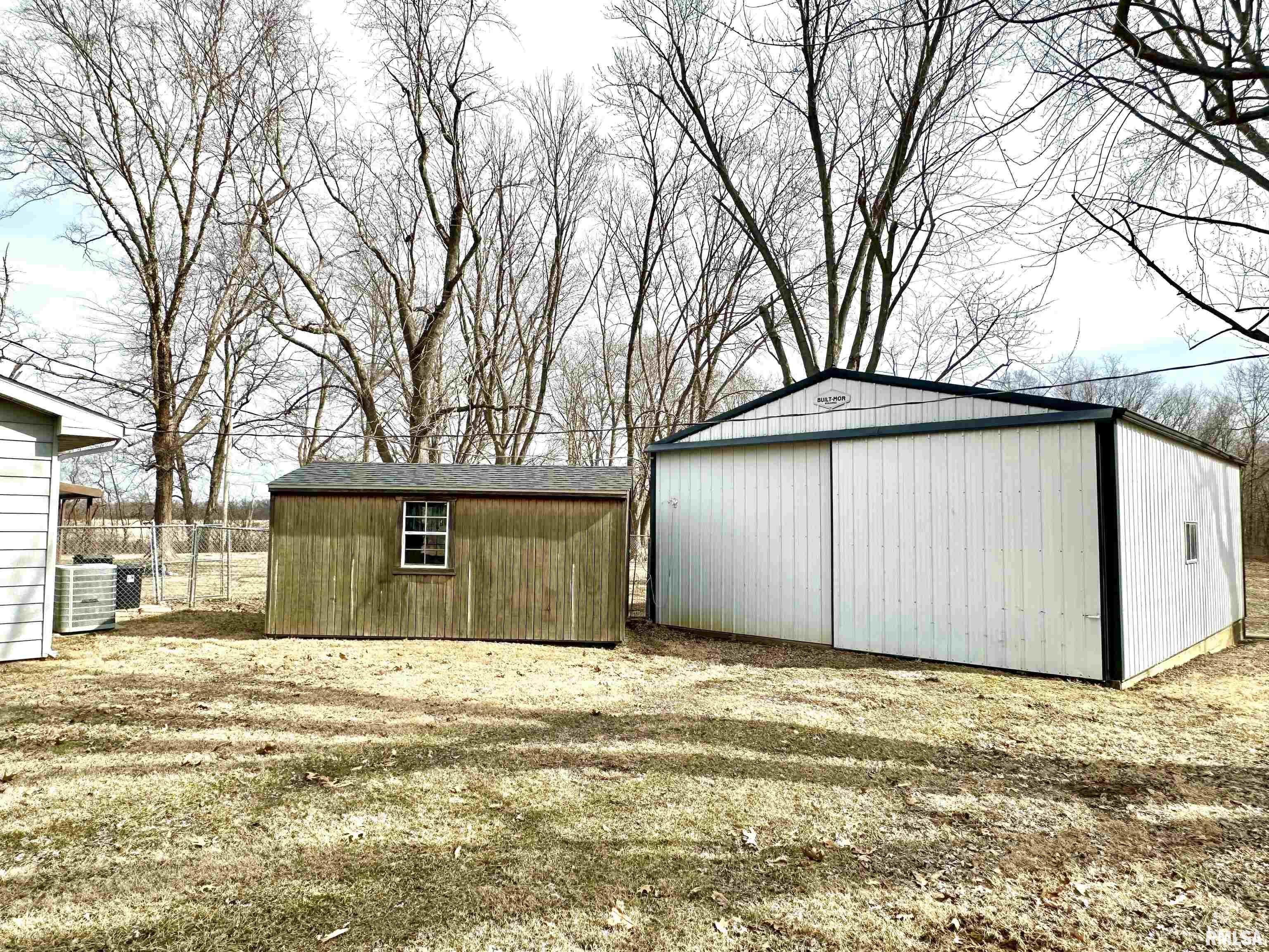 2470 Summer Time Road Kell, IL 62853 - Photo 4 of 17