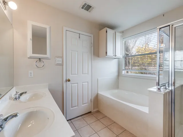 $335,000 | 505 Lafayette Square Drive, Leander, TX 78641