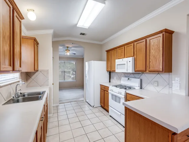 $335,000 | 505 Lafayette Square Drive, Leander, TX 78641