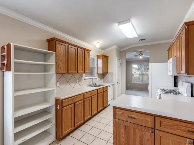 $335,000 | 505 Lafayette Square Drive, Leander, TX 78641