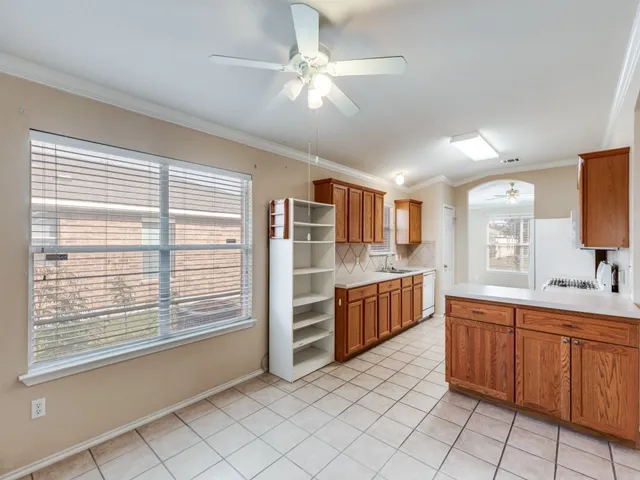 $335,000 | 505 Lafayette Square Drive, Leander, TX 78641
