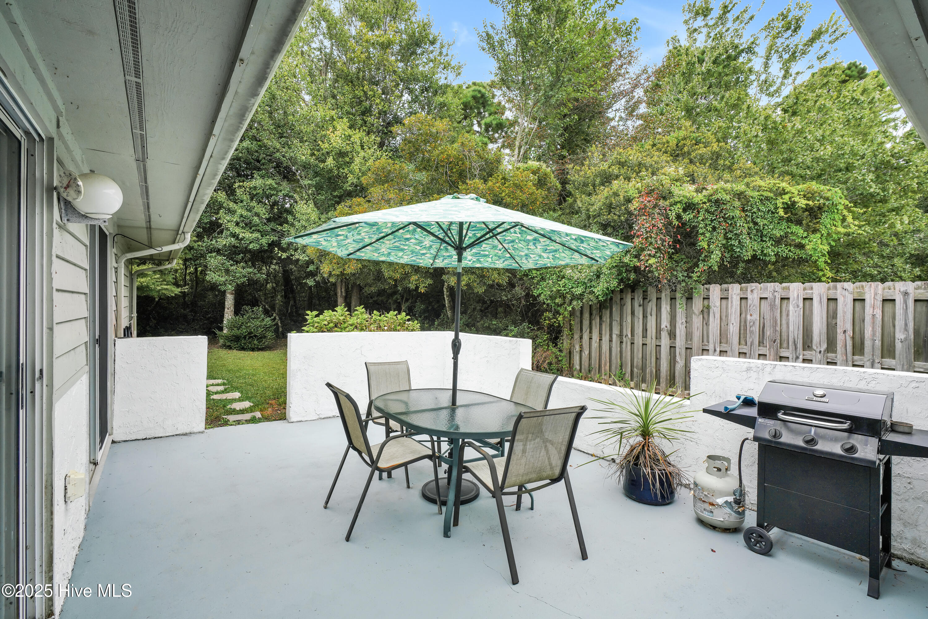 129 Red Bird Lane Hampstead, NC 28443 - Photo 23 of 37 129RedBirdLane-33