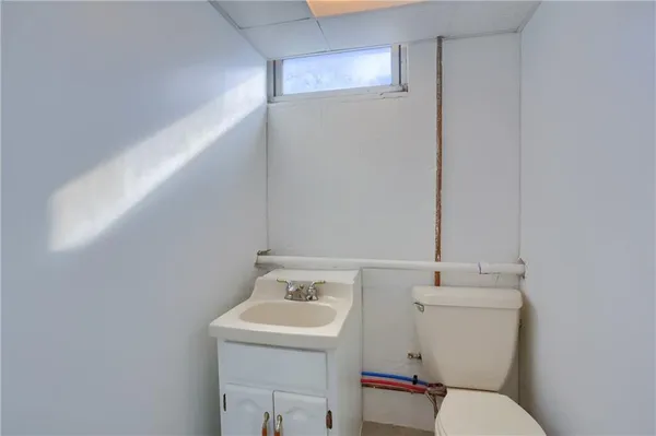 $229,900 | 230 Cecil Avenue, New Castle, PA 16101