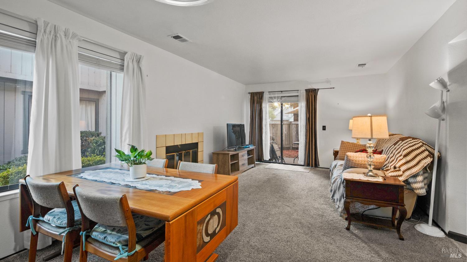 418 Occidental Circle Santa Rosa, CA 95401 - Photo 6 of 25