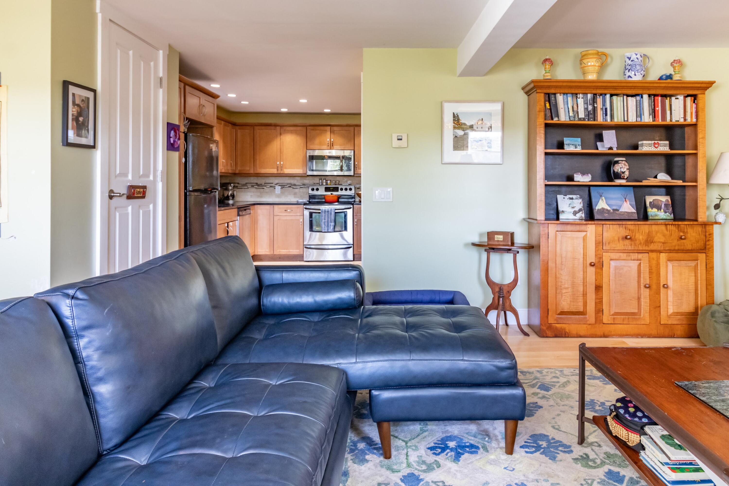 41 Robbins Road Belfast, ME 04915 - Photo 9 of 65 Living Room