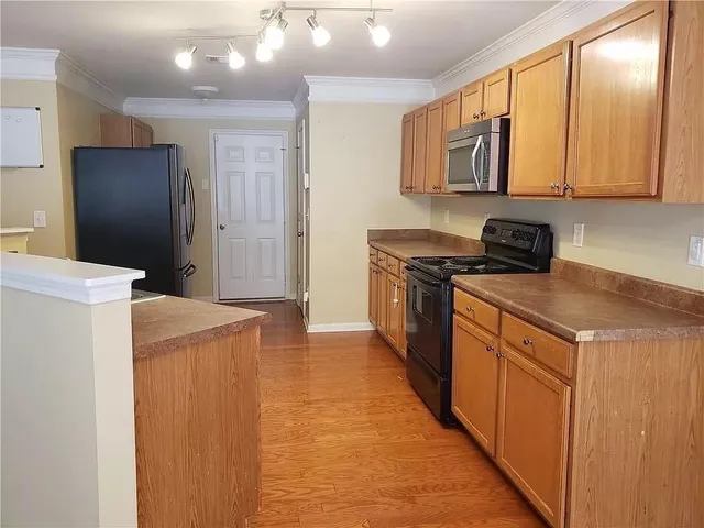 $2,700 | 3050 Centerglen Lane, Cumming, GA 30040