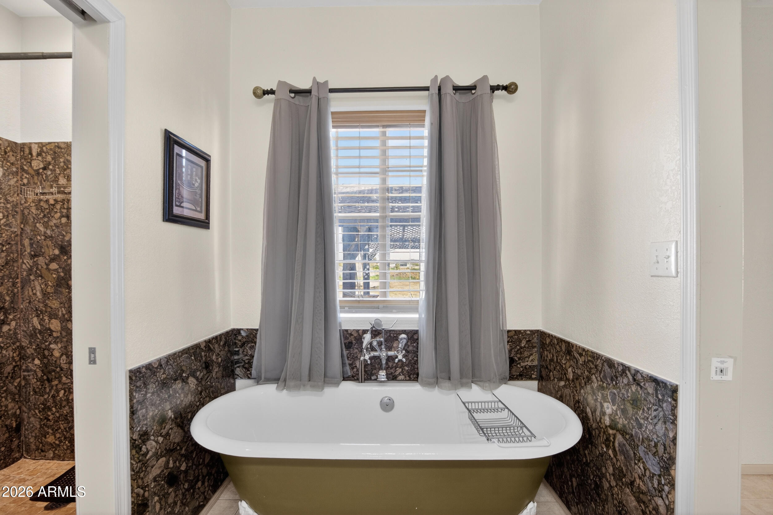 2064 West Dobbins Road Phoenix, AZ 85041 - Photo 15 of 52 En suite