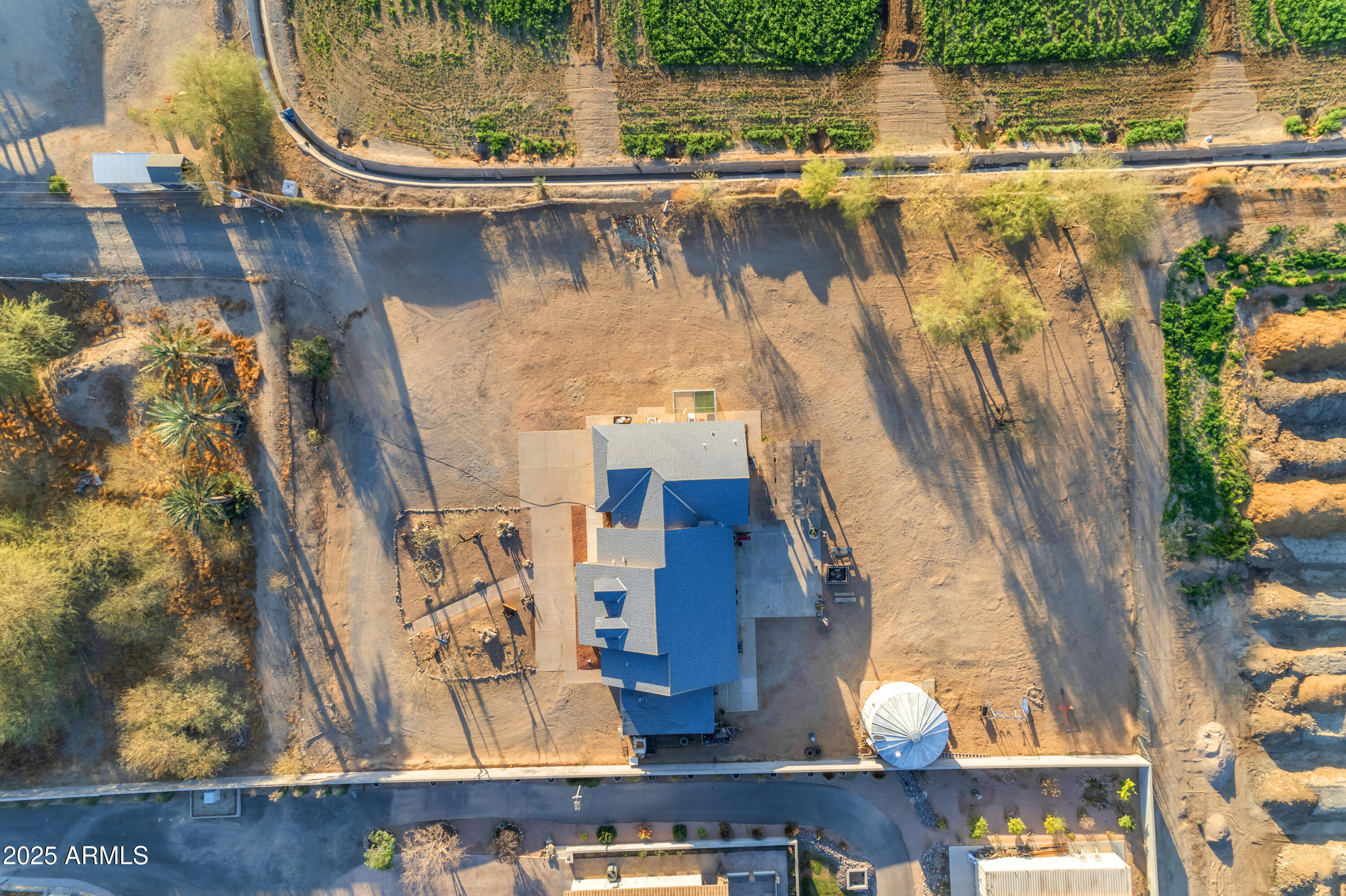 2064 West Dobbins Road Phoenix, AZ 85041 - Photo 34 of 52 22_052_a4m_ahdrone