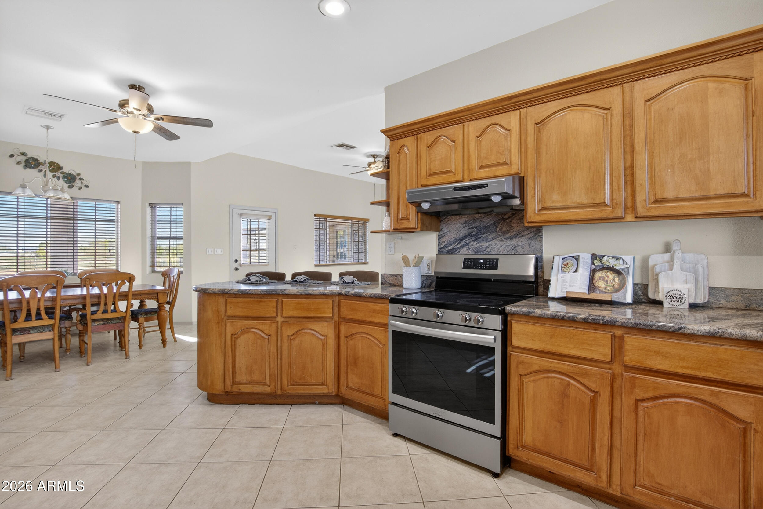 2064 West Dobbins Road Phoenix, AZ 85041 - Photo 6 of 52 Kitchen