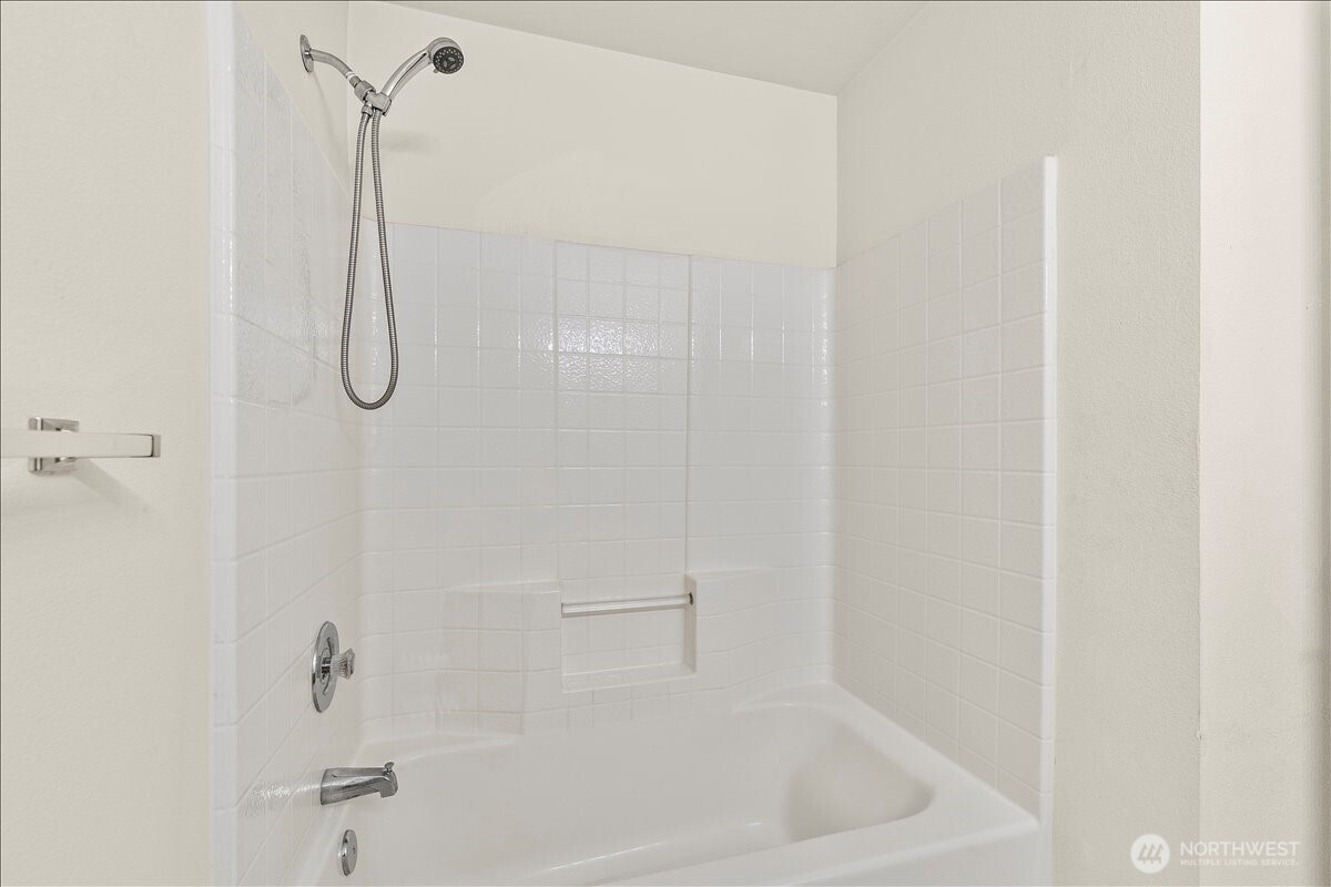 18930 Bothell Everett Highway, Unit B303 Bothell, WA 98012 - Photo 19 of 20