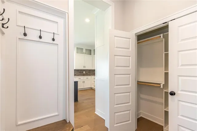 $711,605 | 3509 West 187th Street, Overland Park, KS 66085