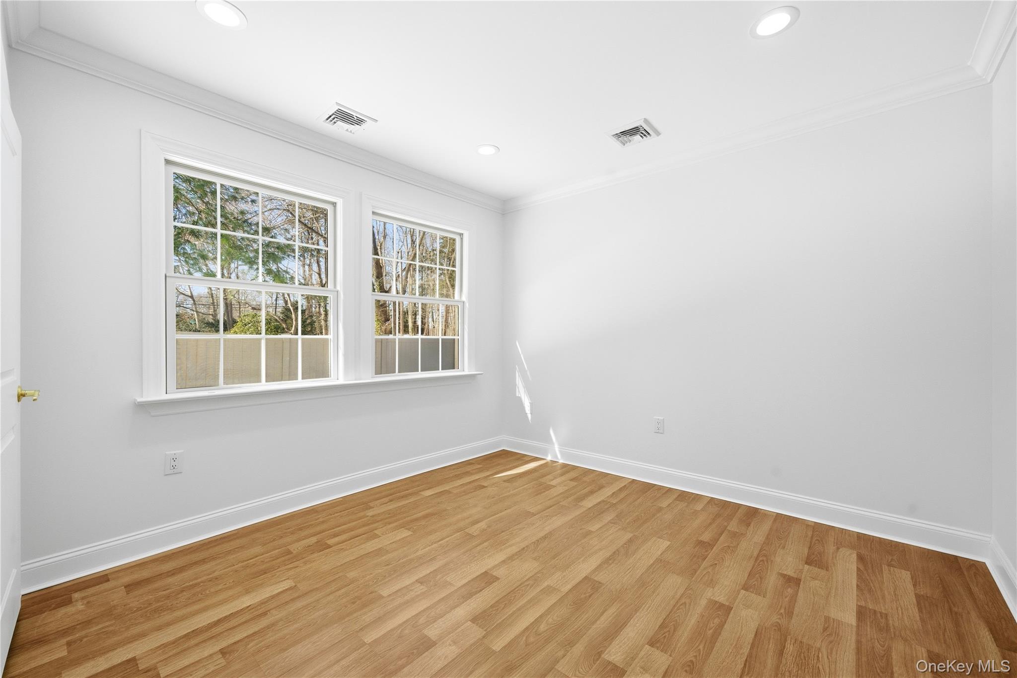 75 Centerport Road Greenlawn, NY 11740 - Photo 43 of 47