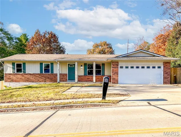 $332,000 | 105 Hunters Ridge, St. Charles, MO 63301