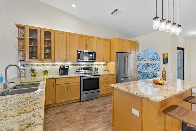$565,000 | 2266 Stacil Circle, Unit 3, Naples, FL 34109