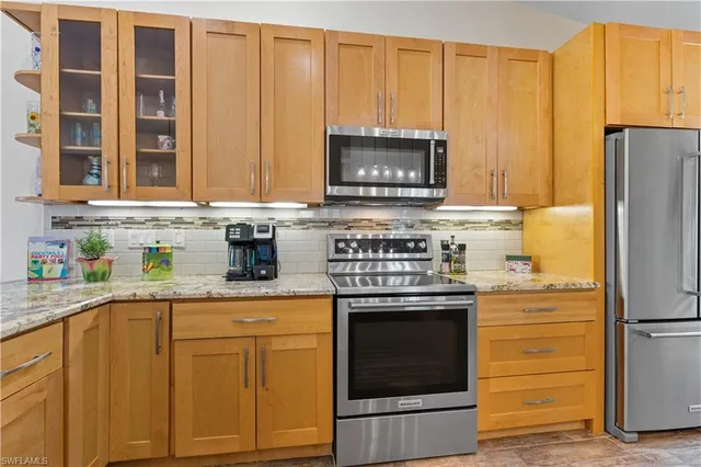 $565,000 | 2266 Stacil Circle, Unit 3, Naples, FL 34109