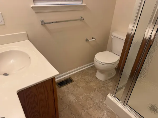 $2,450 | 551 London Court, Unit 551, Egg Harbor Township, NJ 08234