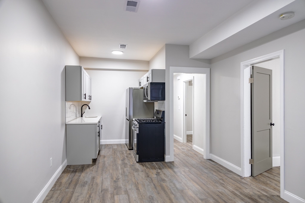 626 East 6th Street, Unit 2 Boston, MA 02127 - Photo 3 of 10