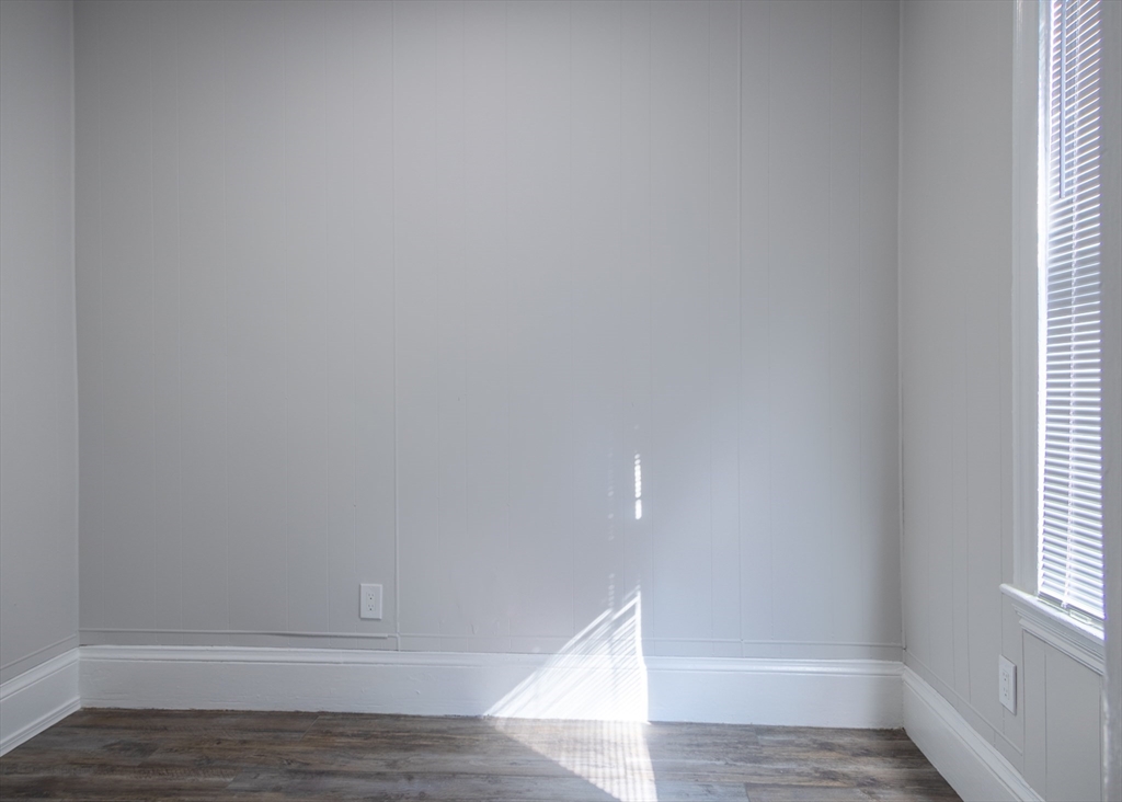 626 East 6th Street, Unit 2 Boston, MA 02127 - Photo 5 of 10