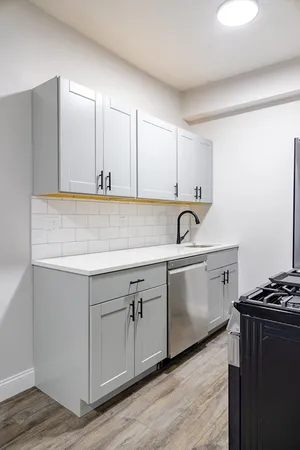 $5,200 | 626 East 6th Street, Unit 2, Boston, MA 02127