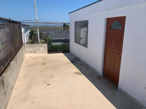 a view of entryway