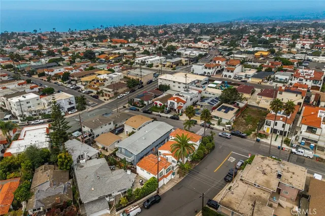 $1,749,500 | 147 Avenida Rosa, San Clemente, CA 92672