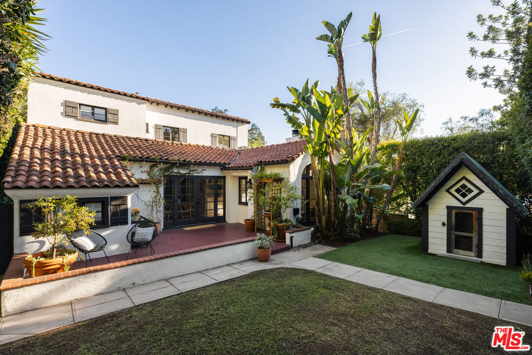 3216 Lowry Road Los Angeles, CA 90027 - Photo 7 of 54 a view of a house with a yard