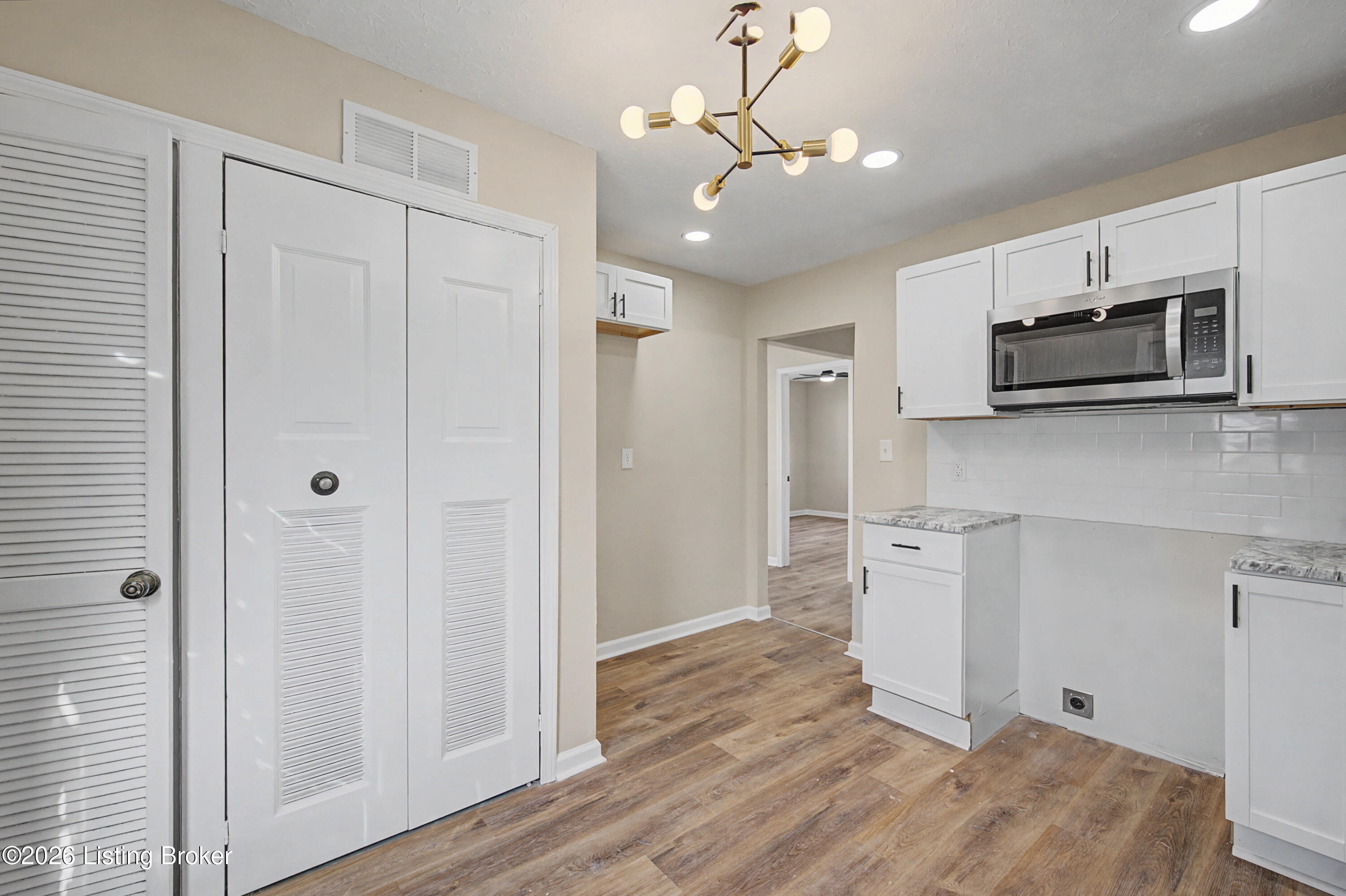 711 Shaffer Road Fairdale, KY 40118 - Photo 12 of 29 Kitchen