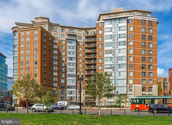 $625,000 | 555 Massachusetts Avenue Northwest, Unit 1318, Washington, DC 20001