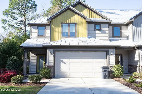 $2,300 | 691 South Ashe Street, Southern Pines, NC 28387