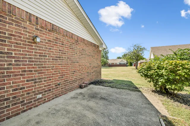 a view of a pathway both side of building