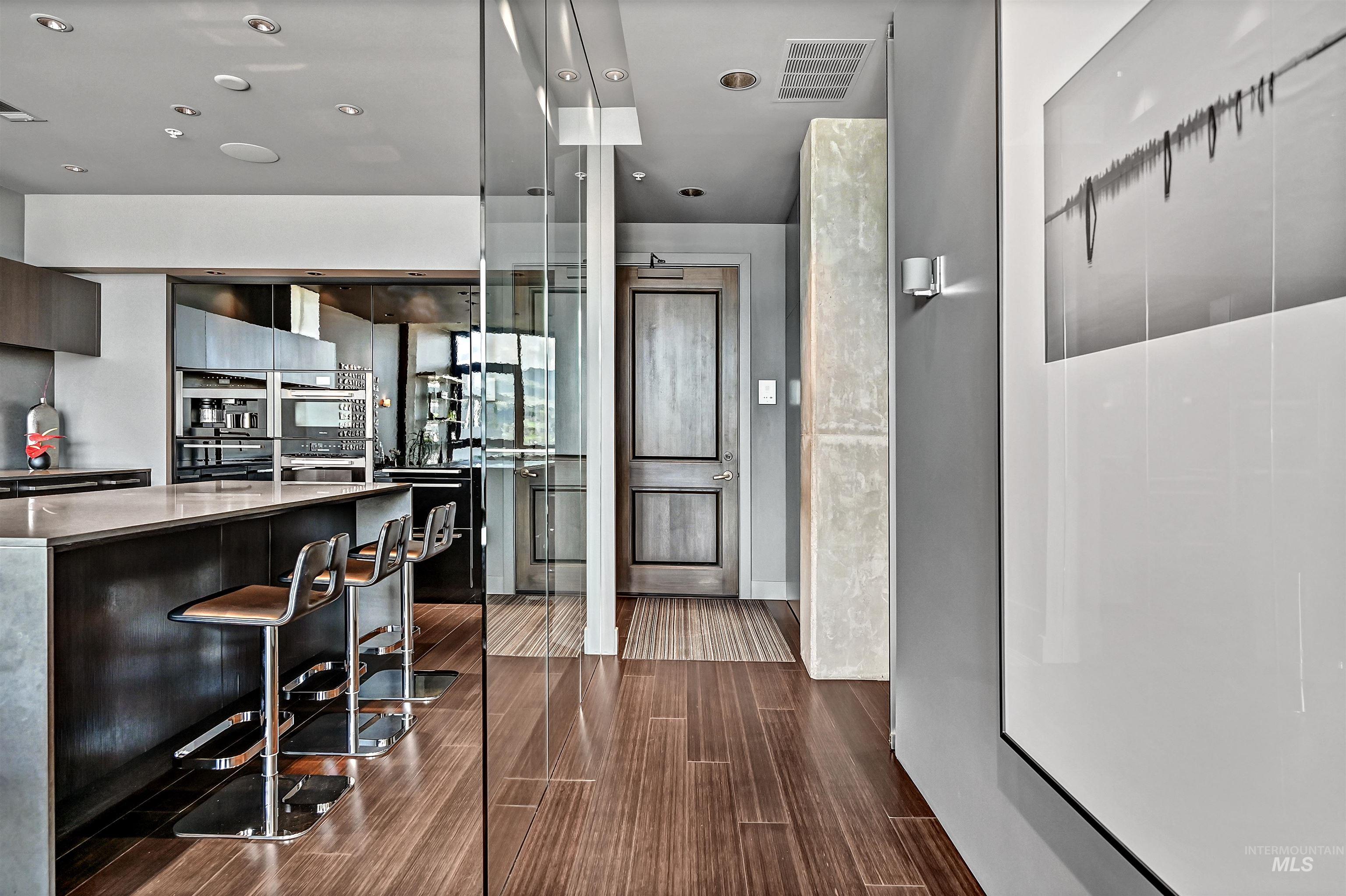 851 West Front Street, Unit 1002 Boise, ID 83702 - Photo 4 of 30