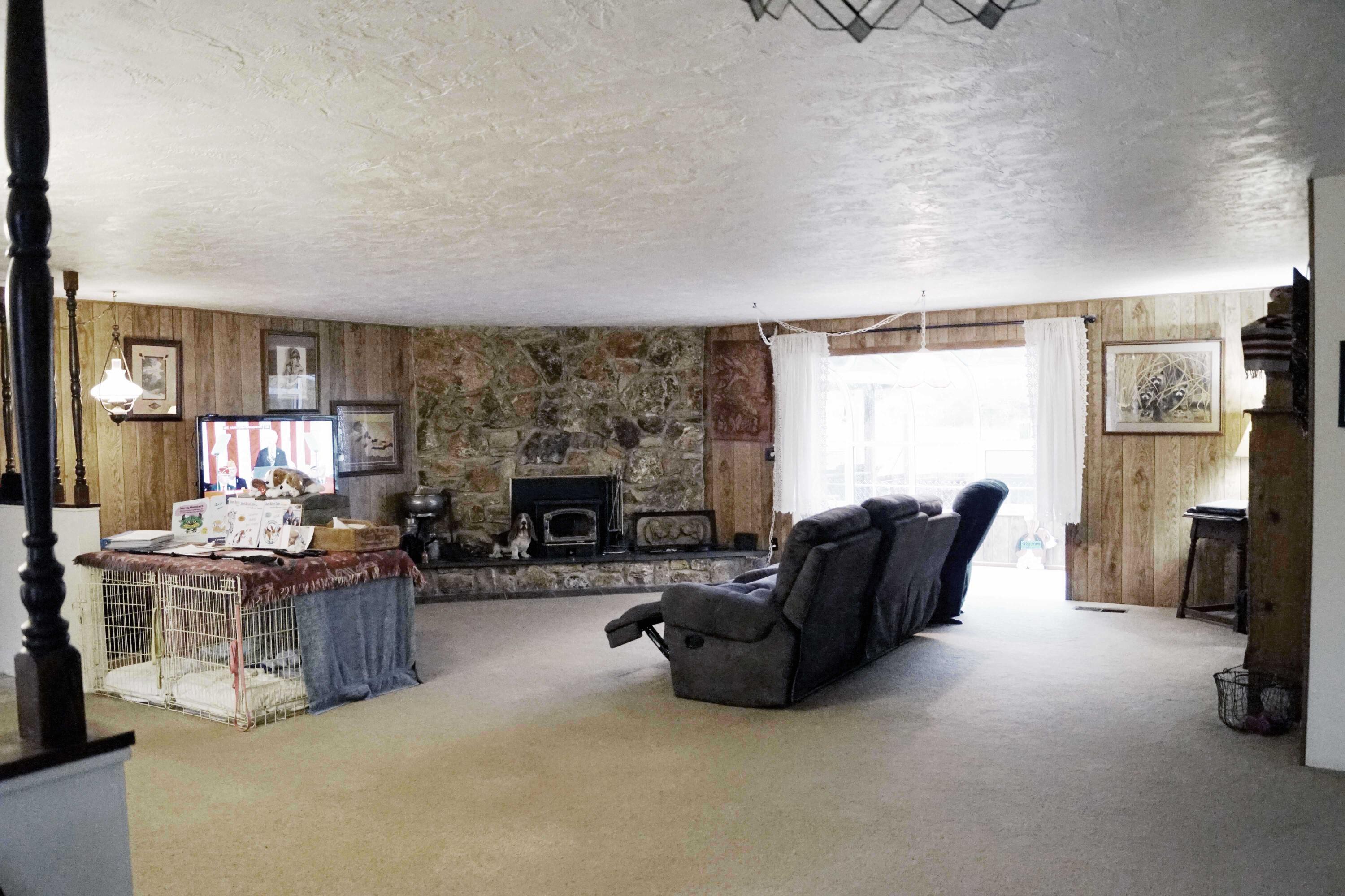 553 Soldier Creek Road Grants Pass, OR 97526 - Photo 22 of 41 22 ENTERING THE HOUSE