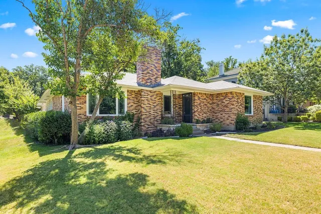 $674,000 | 2801 5th Avenue, Fort Worth, TX 76110