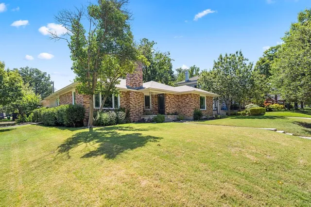 $674,000 | 2801 5th Avenue, Fort Worth, TX 76110