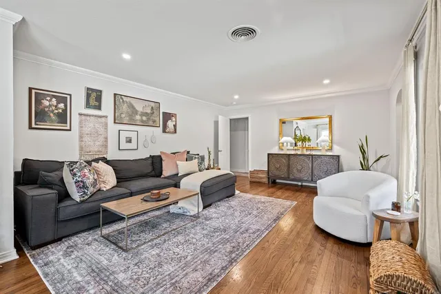 $674,000 | 2801 5th Avenue, Fort Worth, TX 76110