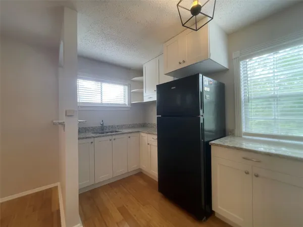 $1,250 | 1502 Heights Boulevard, Unit 10, Houston, TX 77008