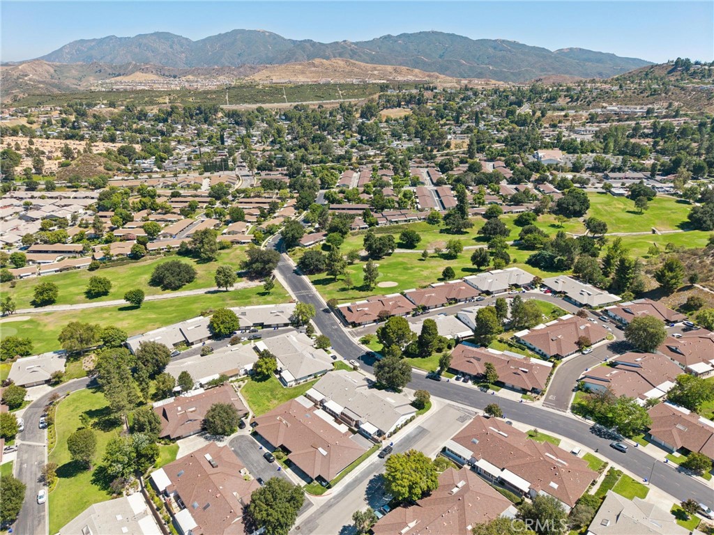 19311 Oak Crossing Road Newhall, CA 91321 - Photo 34 of 49