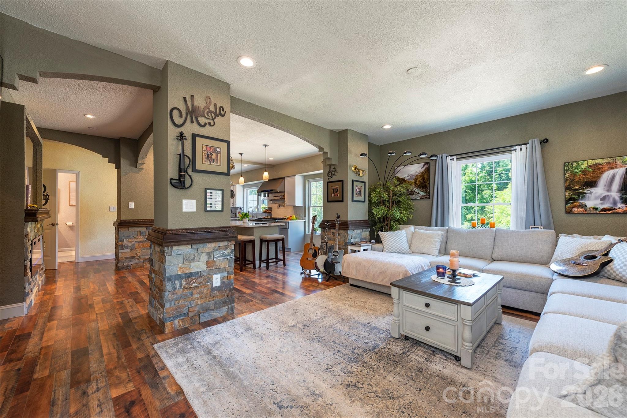 65 Walnut Street Marion, NC 28752 - Photo 5 of 42