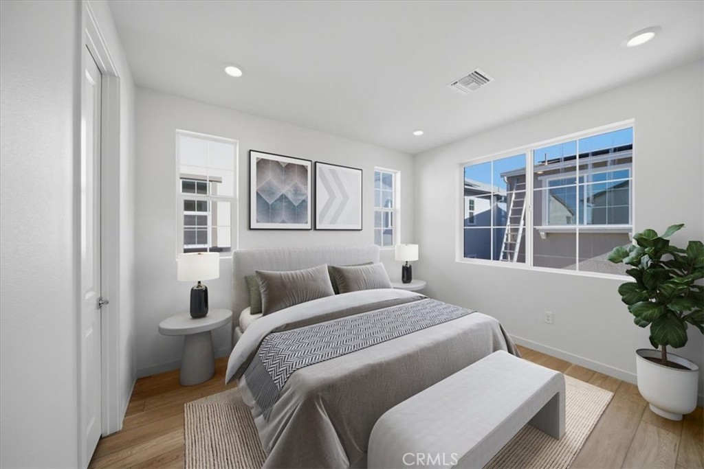 4813 Arroyo Run Moorpark, CA 93021 - Photo 22 of 24 PHOTOS ARE OF MODEL MATCH AND HAVE BEEN VIRTUALLY STAGED. INTERIOR/EXTERIOR FINISHES MAY VARY.